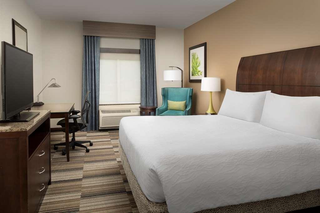 Hilton Garden Inn Charlotte/Mooresville Δωμάτιο φωτογραφία