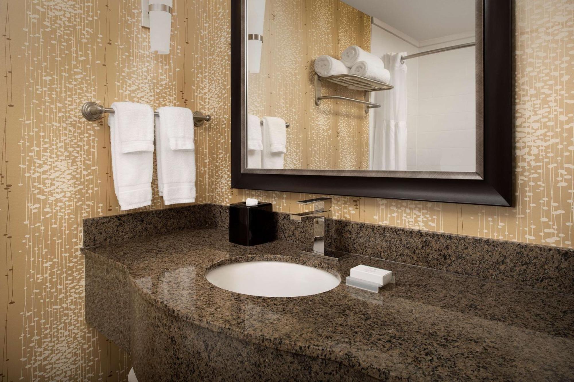 Hilton Garden Inn Charlotte/Mooresville Εξωτερικό φωτογραφία